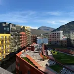 Koselig Naert Sentrum ترومسو