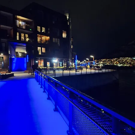 Koselig Naert Sentrum Apartamento *