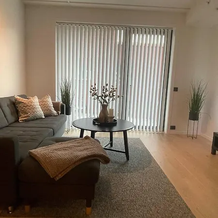 Koselig Naert Sentrum Apartamento