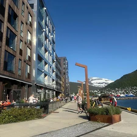 Koselig Naert Sentrum טרומסה